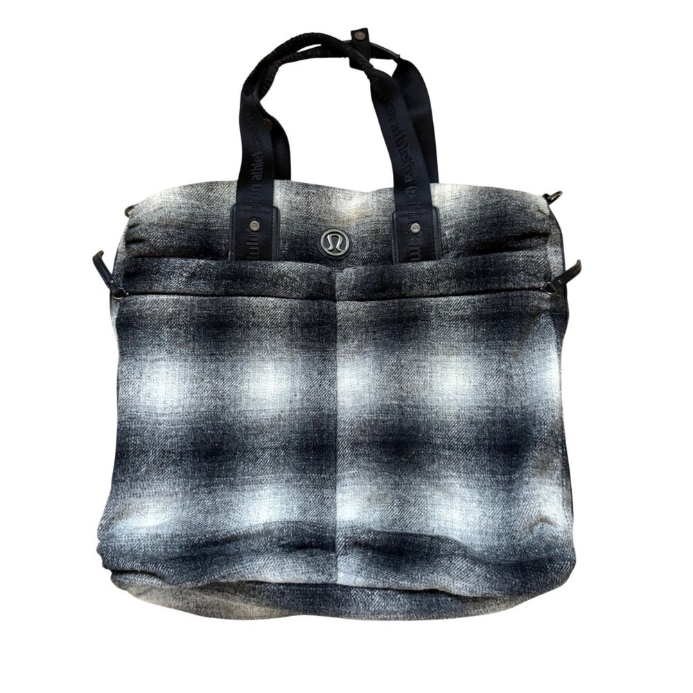 Lululemon Fast in Flight Tote Gym Bag Black Ombre Plaid Wool Gray